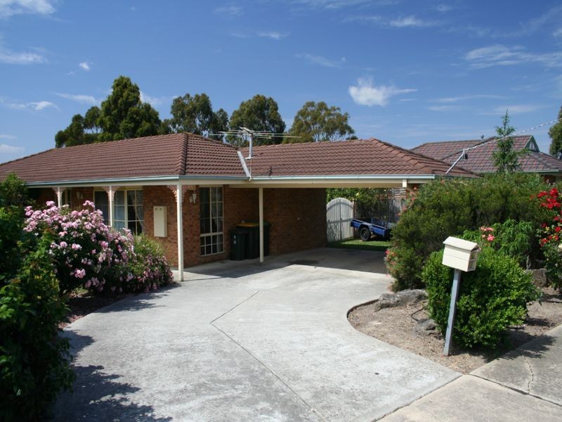 20 Richard Dr, Langwarrin VIC 3910