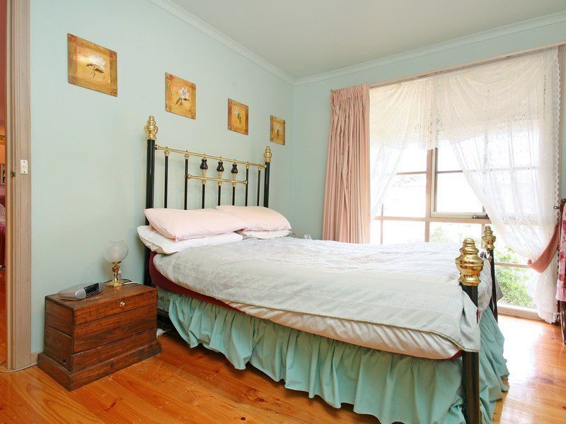 2 Epacris Court, Langwarrin VIC 3910