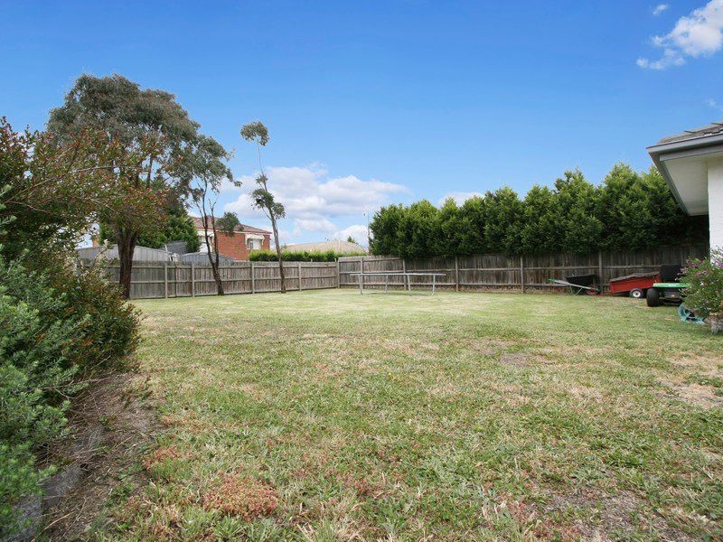 27 Gumnut Drive, Langwarrin VIC 3910