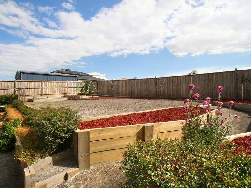 31 Apple Berry Avenue, Langwarrin VIC 3910