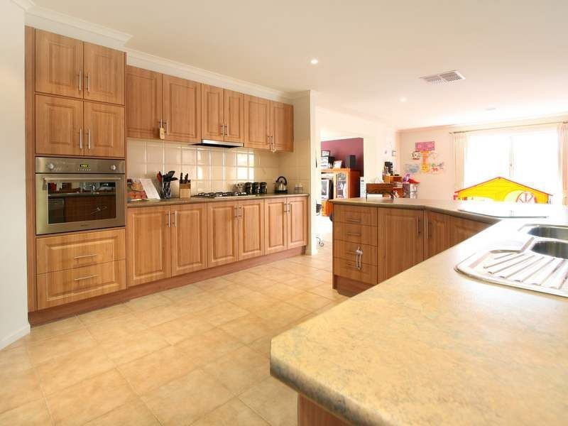 31 Apple Berry Avenue, Langwarrin VIC 3910