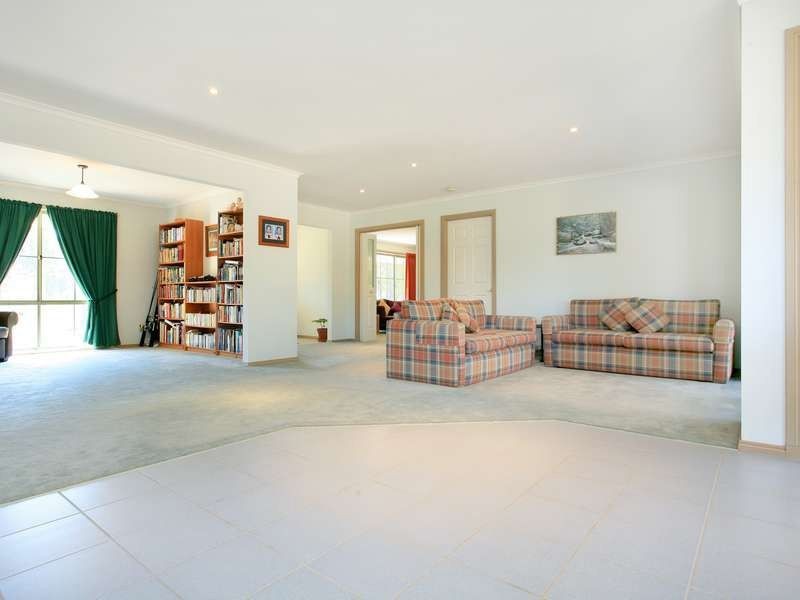 30 Bellbird Court, Langwarrin VIC 3910