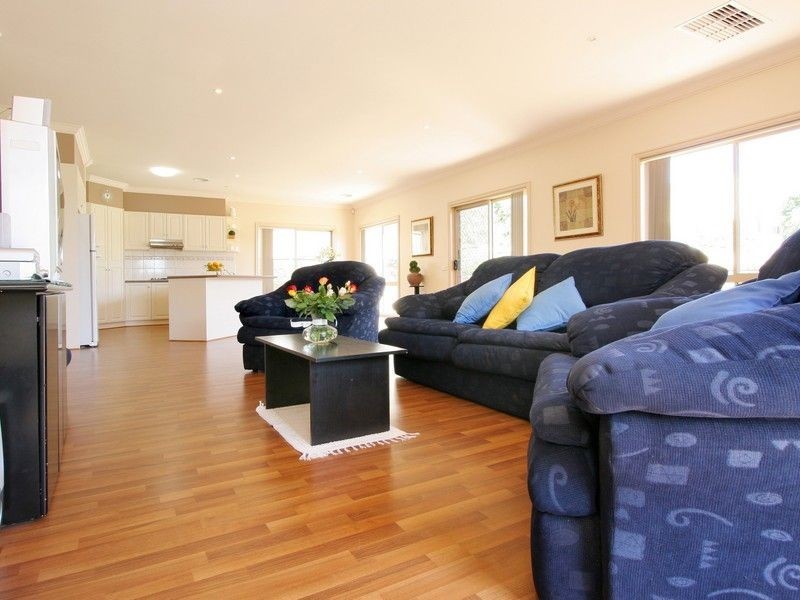 16 Candwindara Court, Langwarrin VIC 3910