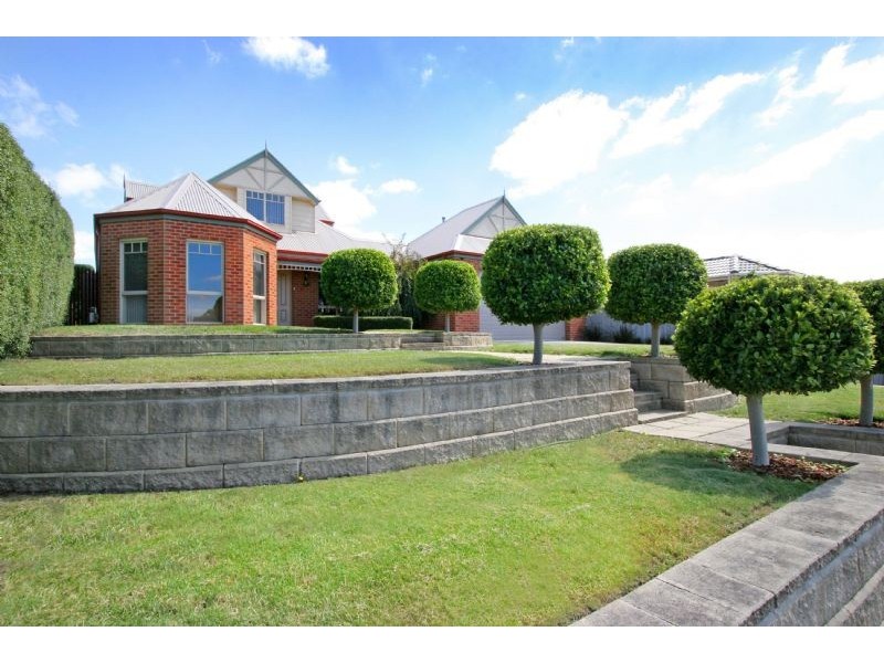 16 Candwindara Court, Langwarrin VIC 3910