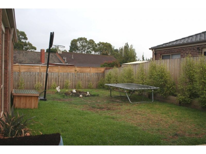 90 Huntingtower Crescent, Langwarrin VIC 3910
