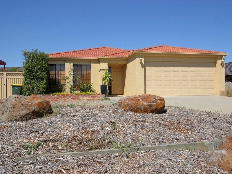 18 Claremont Crt, Langwarrin VIC 3910