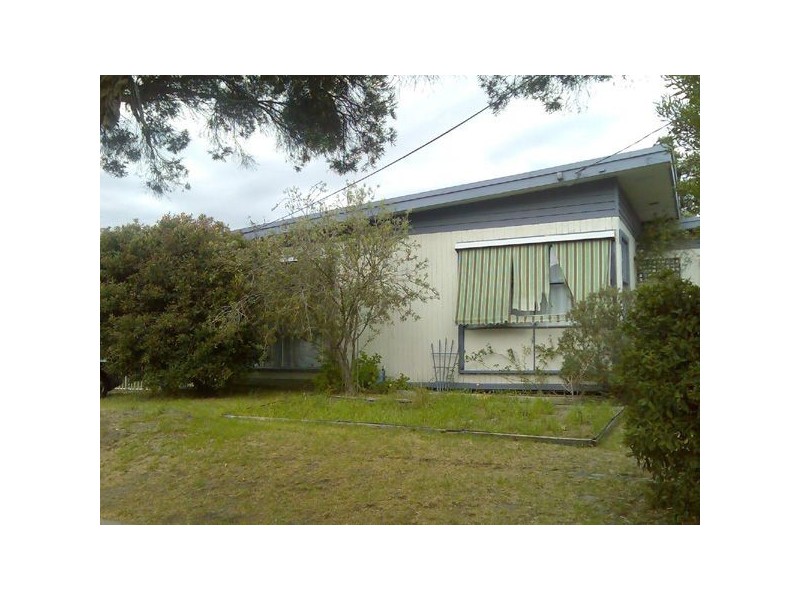 23 Gairloch Drive, Frankston VIC 3199