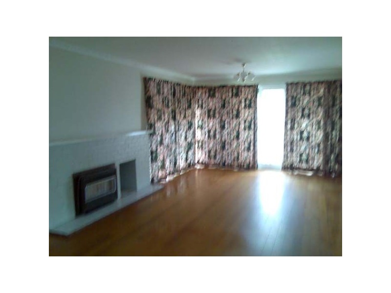 23 Gairloch Drive, Frankston VIC 3199