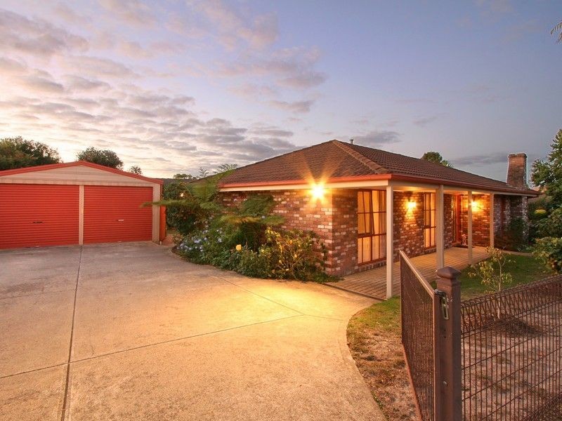 13 Beacon Drive, Langwarrin VIC 3910