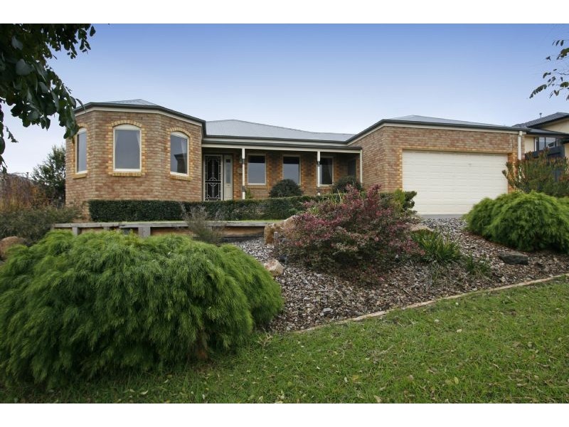 3 Honey Myrtle Court, Langwarrin VIC 3910