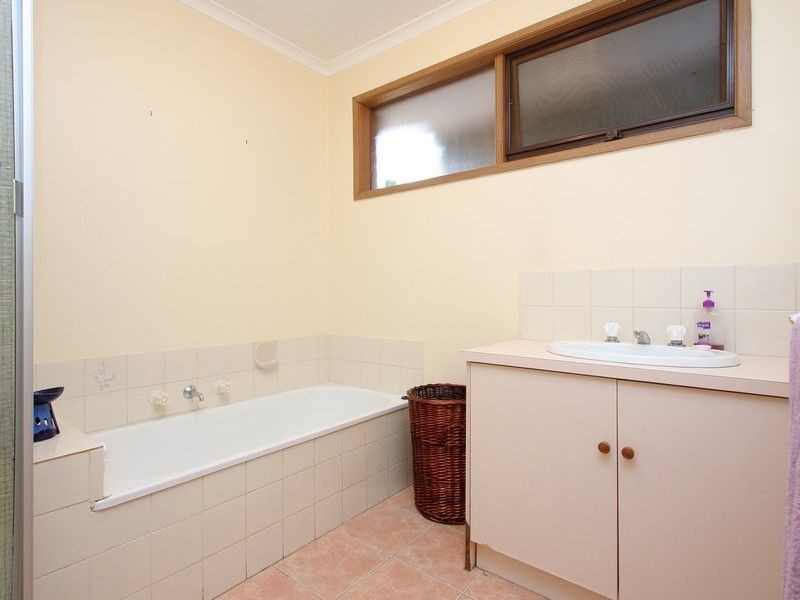 2 Annette Court, Langwarrin VIC 3910