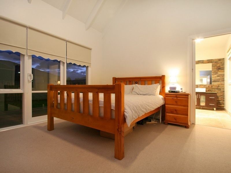 7 Black Wallaby Dr, Langwarrin VIC 3910