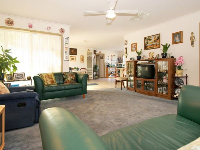 17 Dunn Crescent, Langwarrin VIC 3910