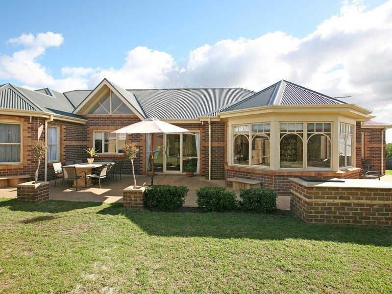 6 Hedgely Court, Langwarrin VIC 3910