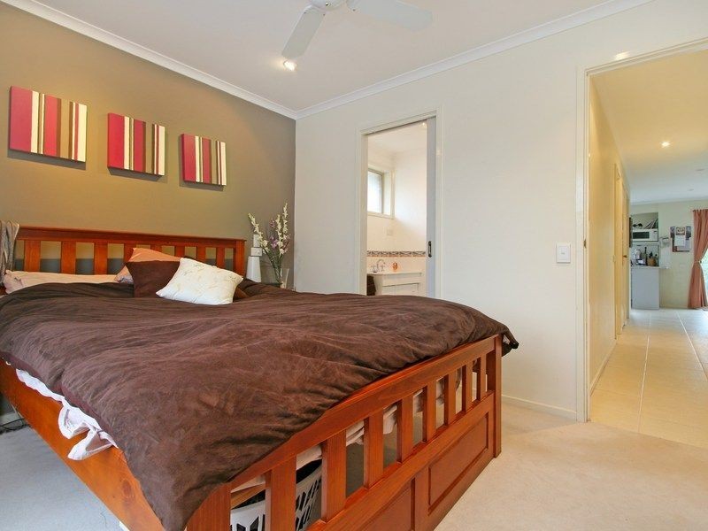 6 Waralong Crt, Langwarrin VIC 3910