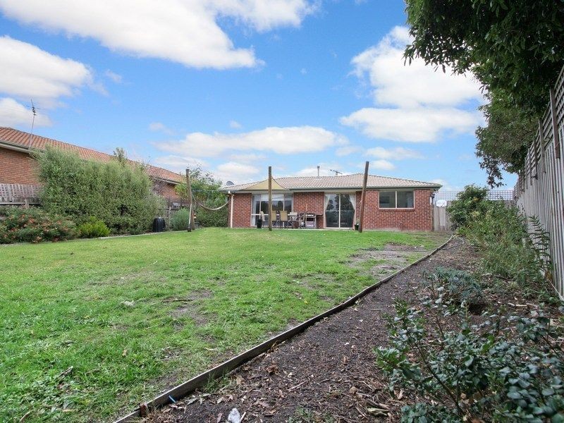 6 Waralong Crt, Langwarrin VIC 3910