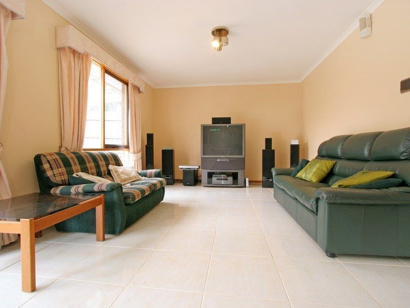 1 Chatswood Ave, Langwarrin VIC 3910