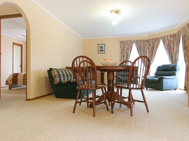 1 Chatswood Ave, Langwarrin VIC 3910