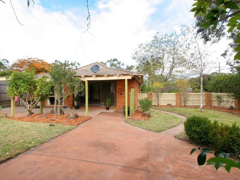 1 Chatswood Ave, Langwarrin VIC 3910