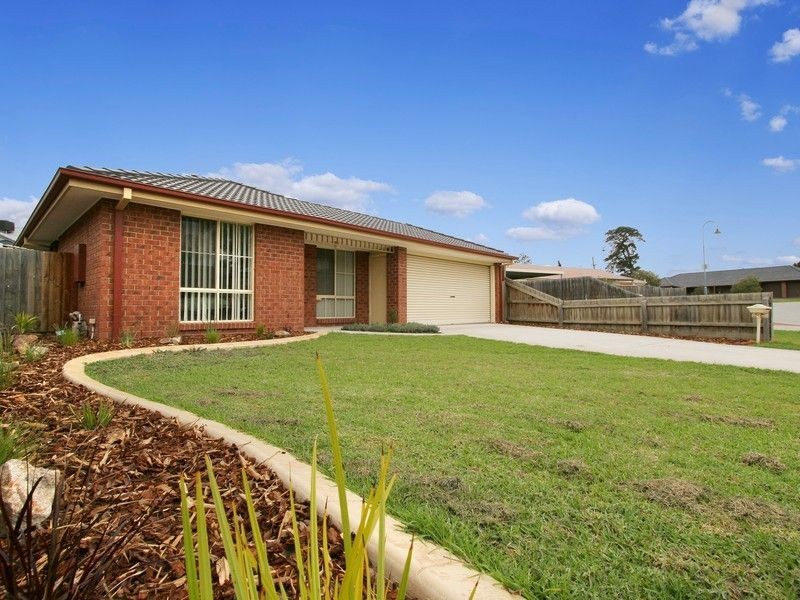 4 Grasswren Close, Langwarrin VIC 3910