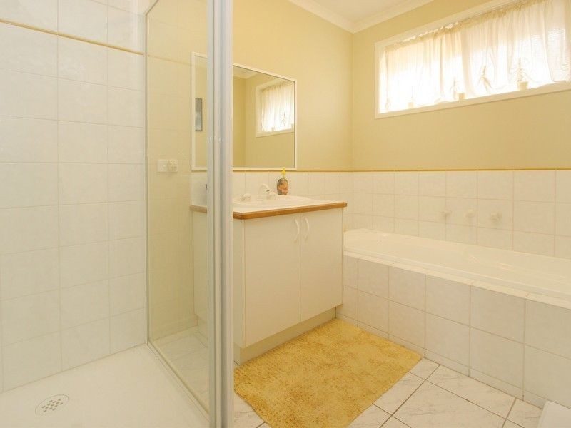 4 Grasswren Close, Langwarrin VIC 3910