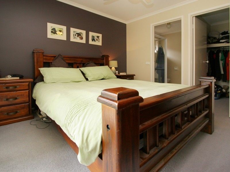 4 Grasswren Close, Langwarrin VIC 3910