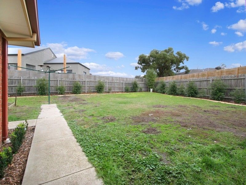 4 Grasswren Close, Langwarrin VIC 3910