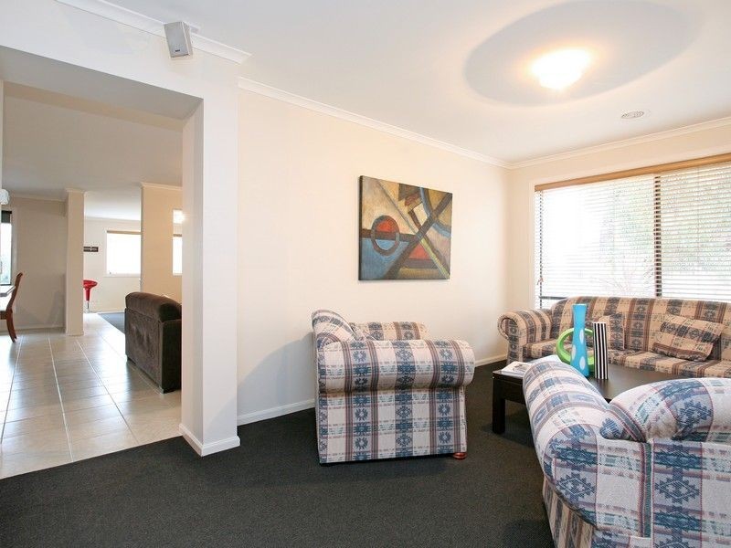 18 Brown Thornbill Crt, Langwarrin VIC 3910