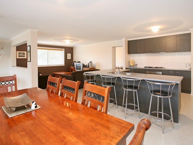 18 Brown Thornbill Crt, Langwarrin VIC 3910