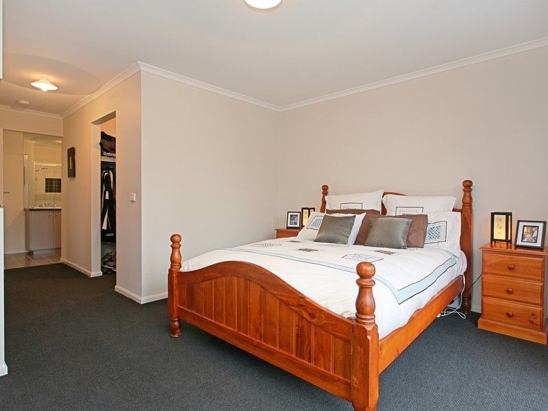 18 Brown Thornbill Crt, Langwarrin VIC 3910