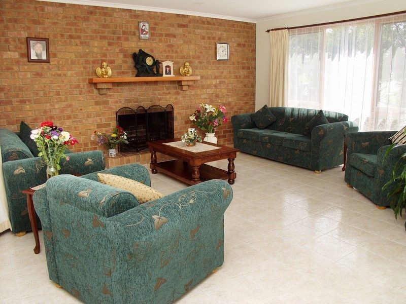 25 Wahgunyah Cr, Langwarrin VIC 3910