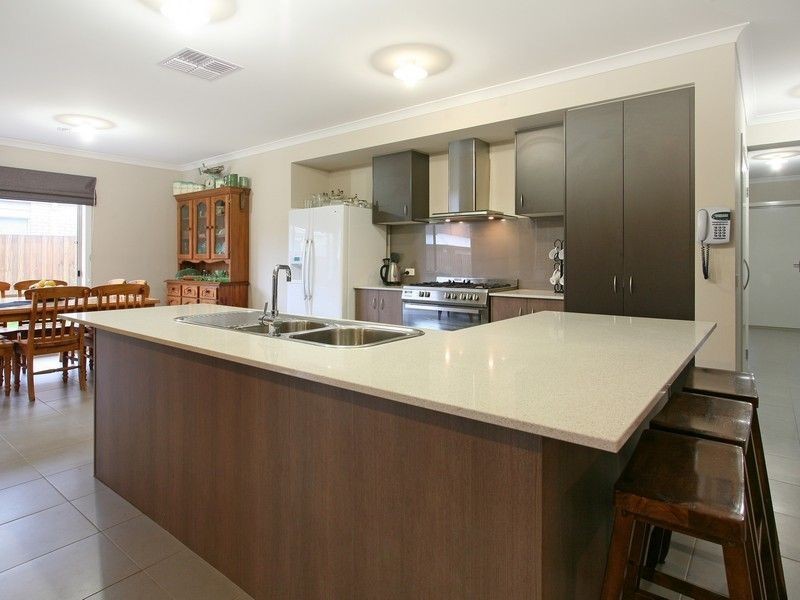 20 Park Valley Crescent, Langwarrin VIC 3910