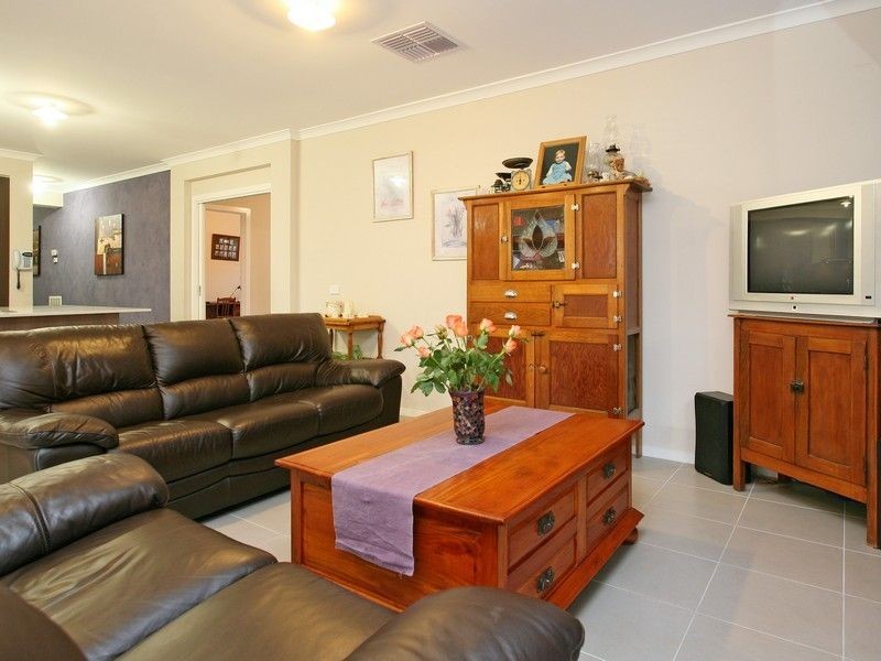 20 Park Valley Crescent, Langwarrin VIC 3910