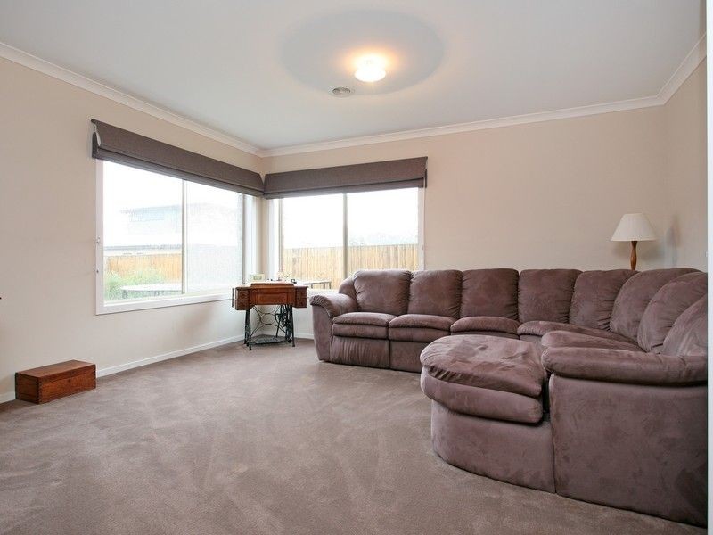 20 Park Valley Crescent, Langwarrin VIC 3910