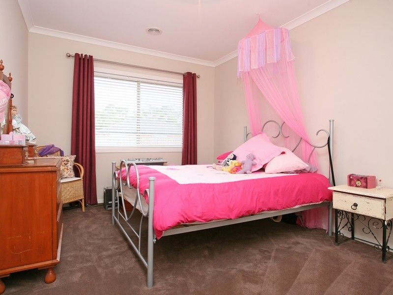 20 Park Valley Crescent, Langwarrin VIC 3910