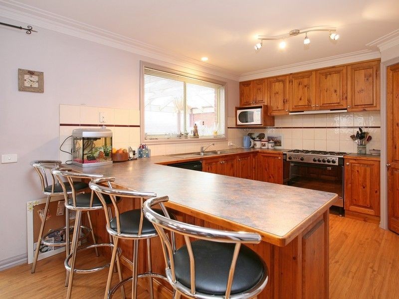 5 Huntingtower Cres, Langwarrin VIC 3910