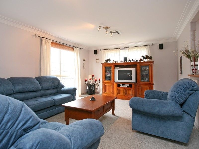 5 Huntingtower Cres, Langwarrin VIC 3910