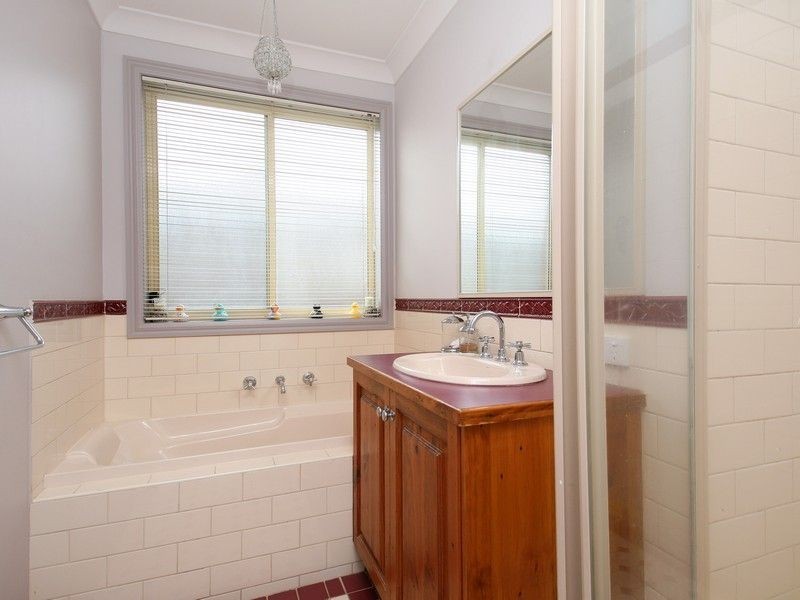 5 Huntingtower Cres, Langwarrin VIC 3910