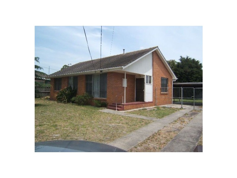 64 Brunning Crs, Frankston North VIC 3200