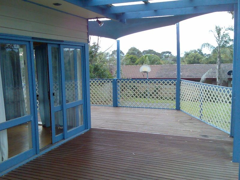 18 Leawarra Pde, Frankston VIC 3199