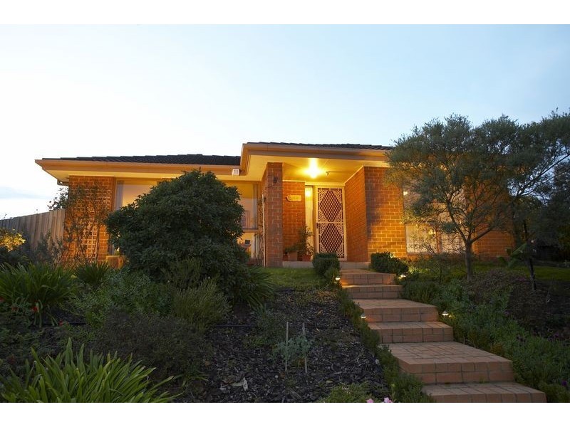 27 Monze Dr, Langwarrin VIC 3910