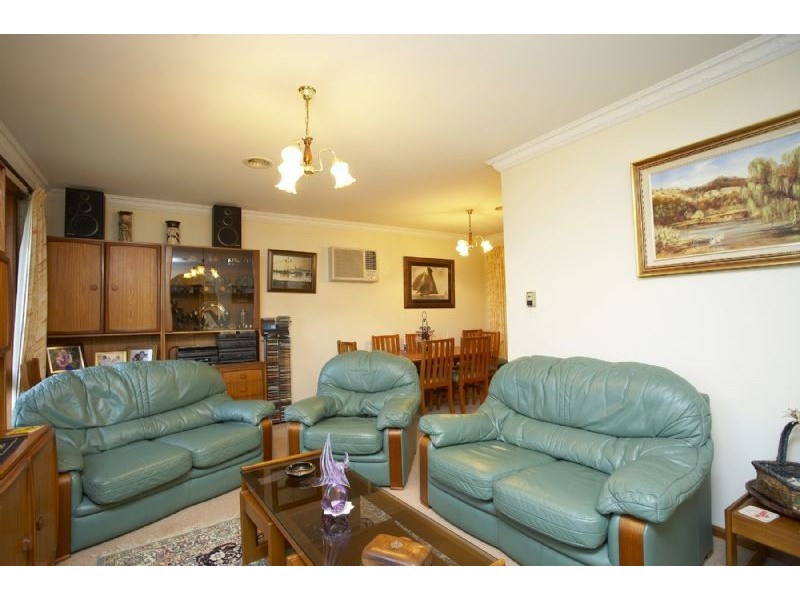 27 Monze Dr, Langwarrin VIC 3910