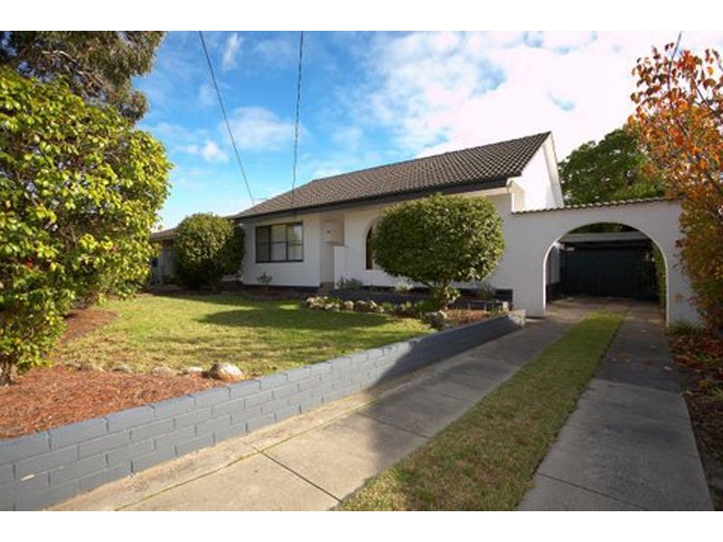 33 Moreton Street, Frankston North VIC 3200