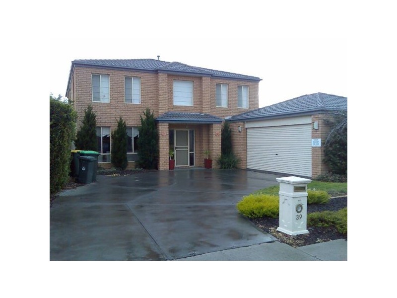 39 Manchester Drive, Skye VIC 3977
