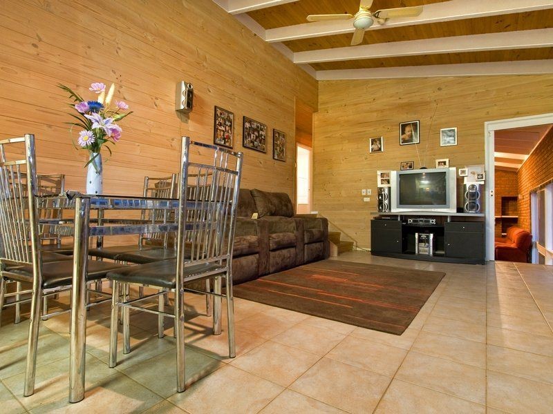 16 Larch St, Langwarrin VIC 3910