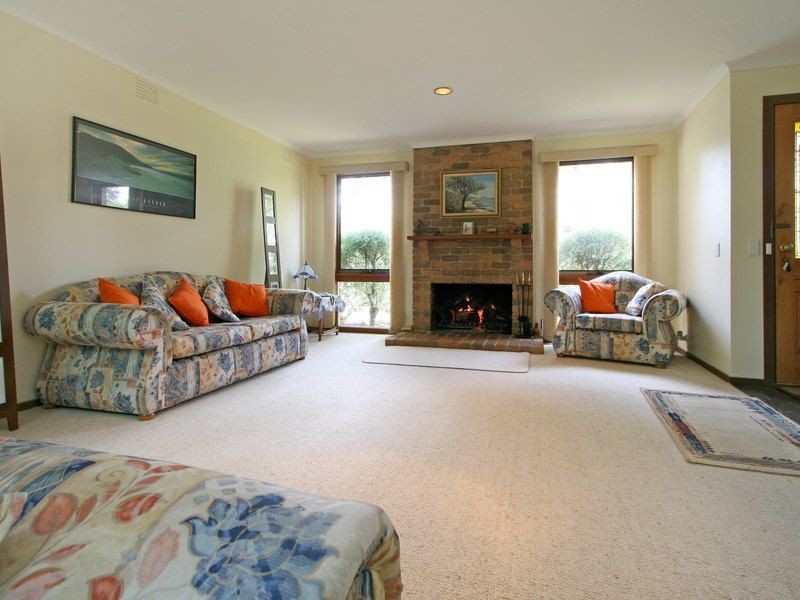6 Elm Grove, Langwarrin VIC 3910