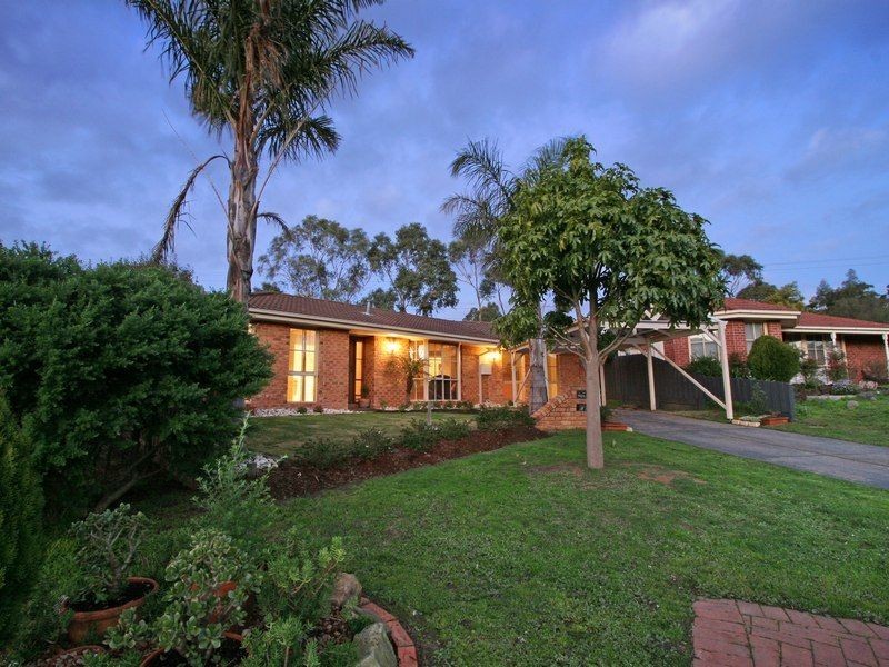 4 Lois Court, Langwarrin VIC 3910