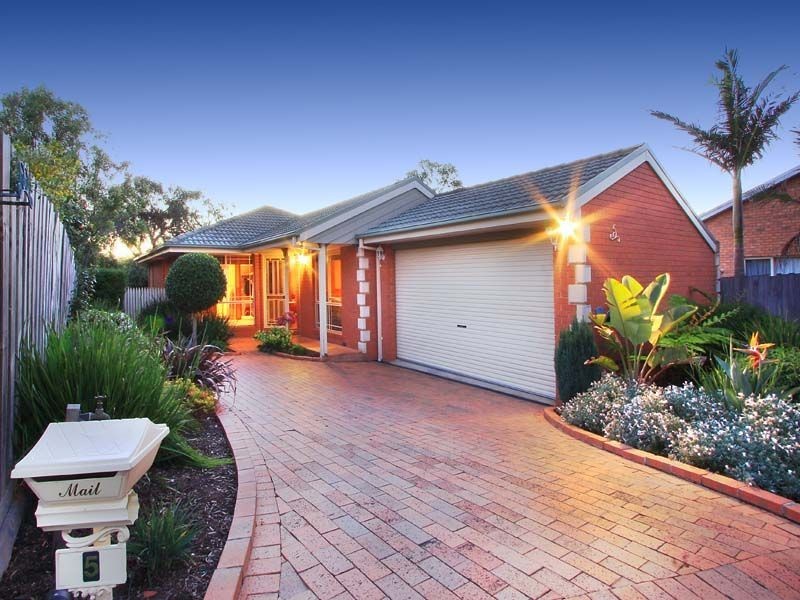 5 Casuarina Close, Langwarrin VIC 3910