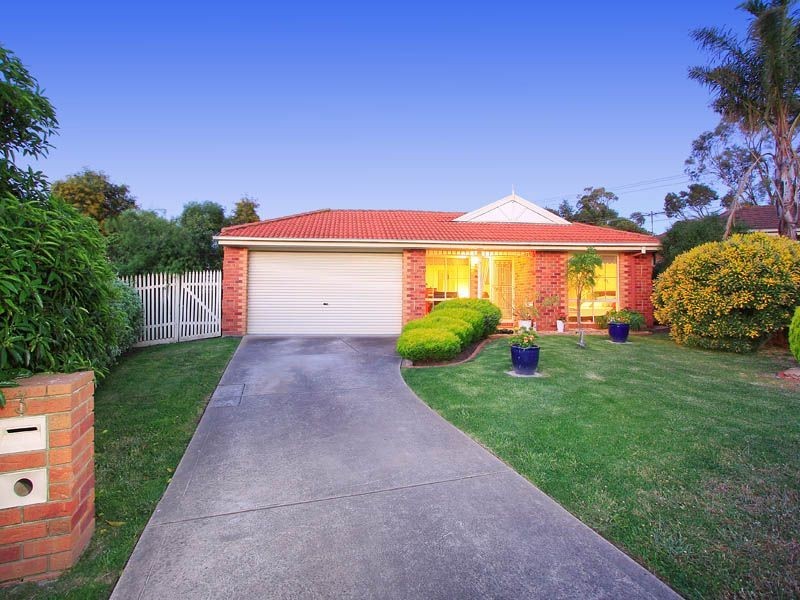 3 Lois Court, Langwarrin VIC 3910