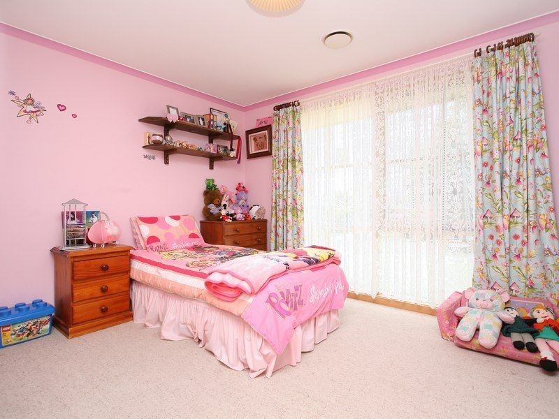 19 Olearia Cres, Langwarrin VIC 3910